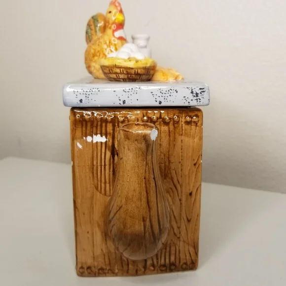 World Bazaars Hen House Mini Teapot Chicken Eggs Milk‎ Carrot Ceramic 3D - Picture 3 of 14